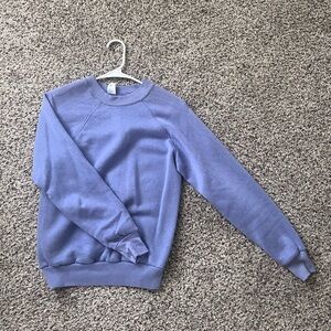 Women’s lavender crewneck